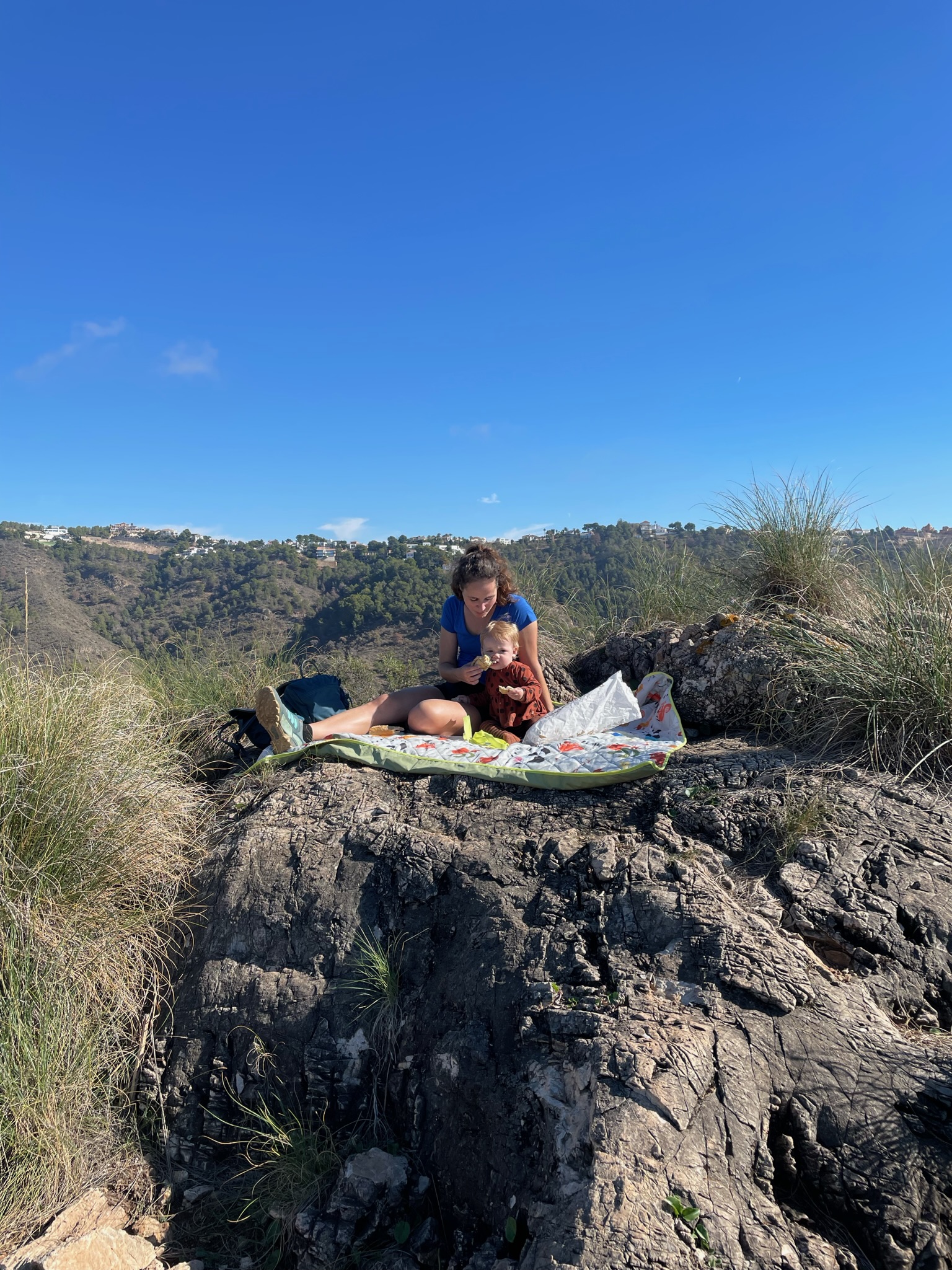 Moeder en dochter picknick